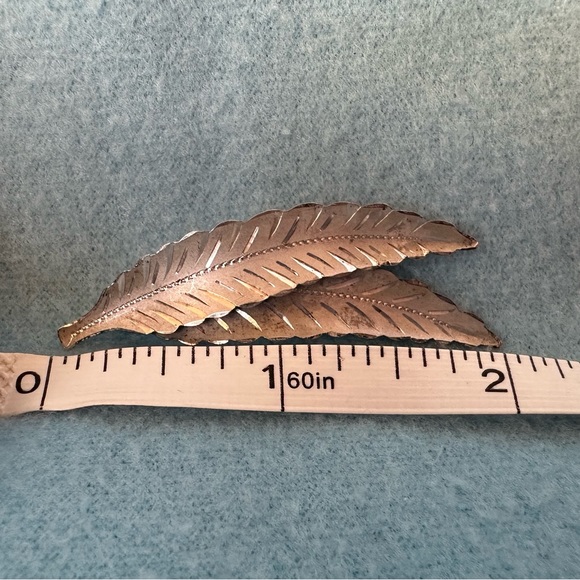 Vintage Sterling Silver Pin Brooch 2 Textured Leaves with brushed & shiny finish - Picture 4 of 5